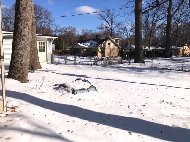 10401 Ozga Street, Romulus, MI 48174