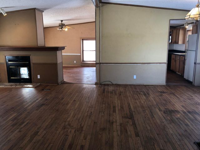 10401 Ozga Street, Romulus, MI 48174