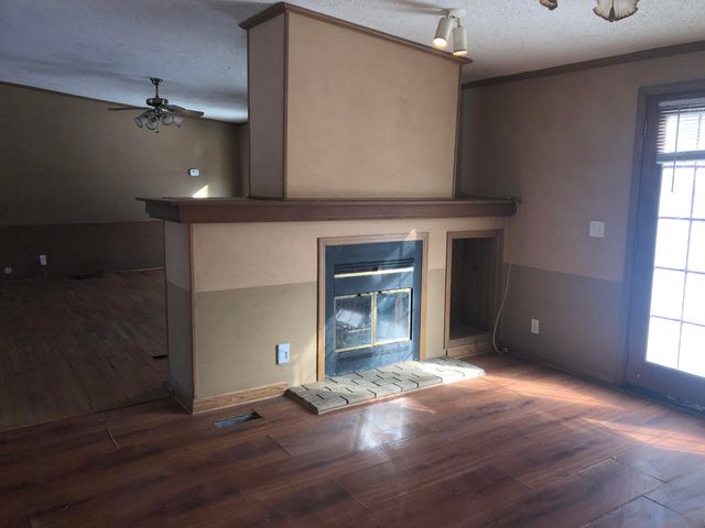 10401 Ozga Street, Romulus, MI 48174