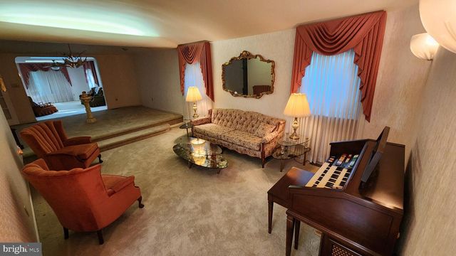 26 BRIARWOOD DR, Voorhees, NJ 08043