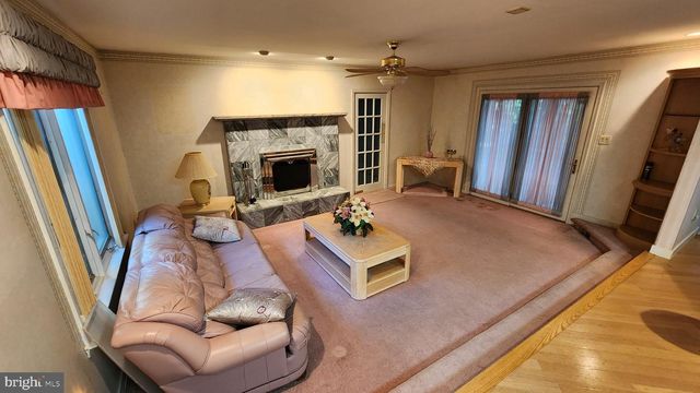 26 BRIARWOOD DR, Voorhees, NJ 08043