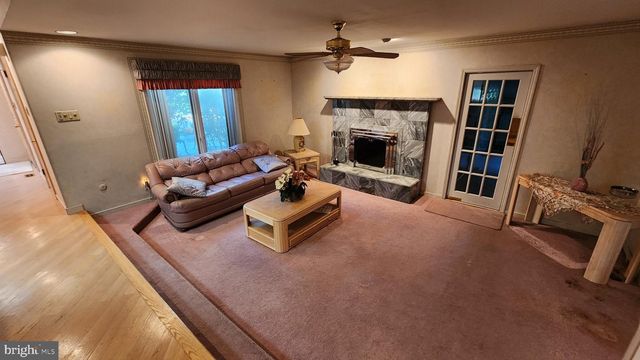 26 BRIARWOOD DR, Voorhees, NJ 08043