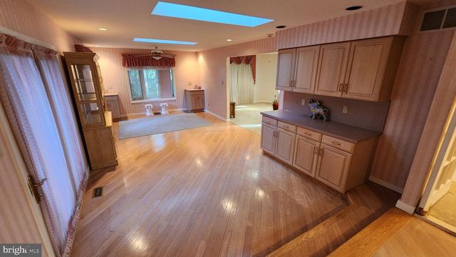 26 BRIARWOOD DR, Voorhees, NJ 08043