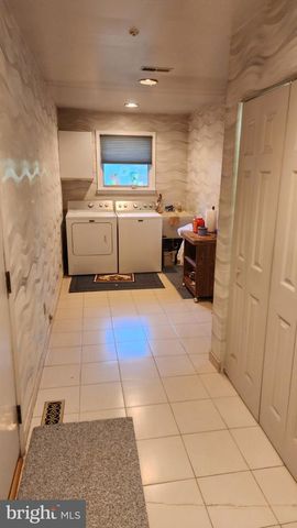 26 BRIARWOOD DR, Voorhees, NJ 08043