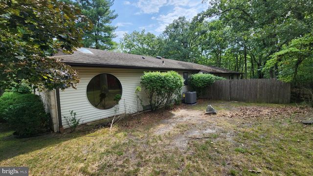 26 BRIARWOOD DR, Voorhees, NJ 08043