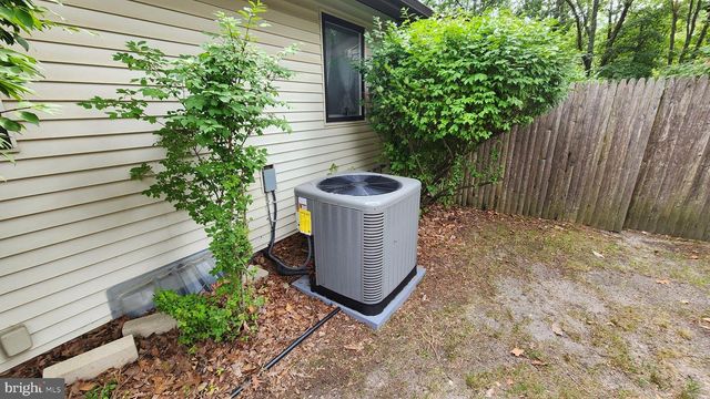 26 BRIARWOOD DR, Voorhees, NJ 08043