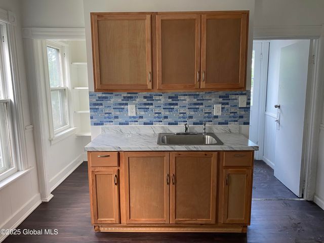 629 Lang Street, Schenectady, NY 12308