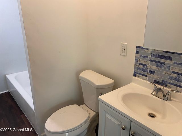 629 Lang Street, Schenectady, NY 12308