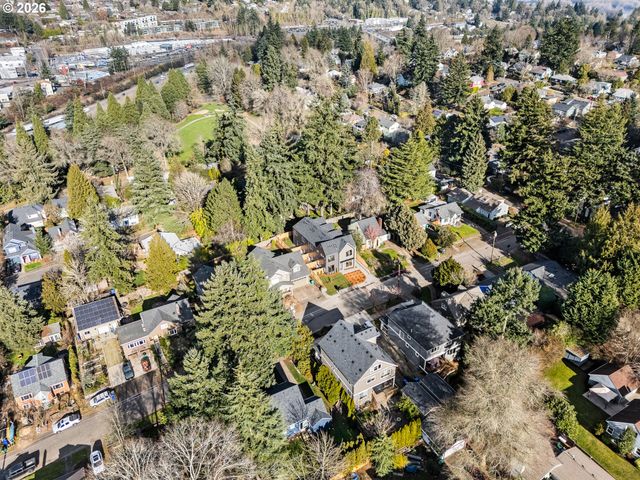 1247 Sw Hume Ct, Portland, OR 97219