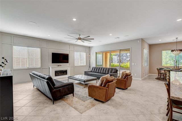 901 Gatesbridge Avenue, Henderson, NV 89012
