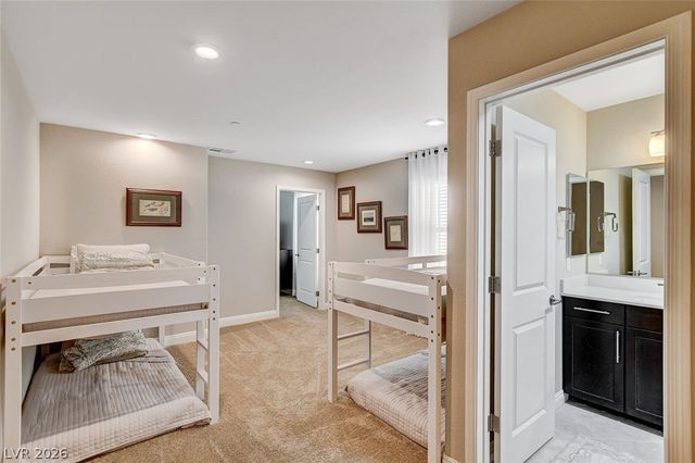 901 Gatesbridge Avenue, Henderson, NV 89012