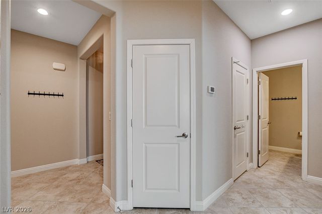 901 Gatesbridge Avenue, Henderson, NV 89012