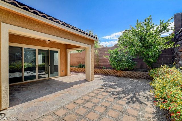 901 Gatesbridge Avenue, Henderson, NV 89012