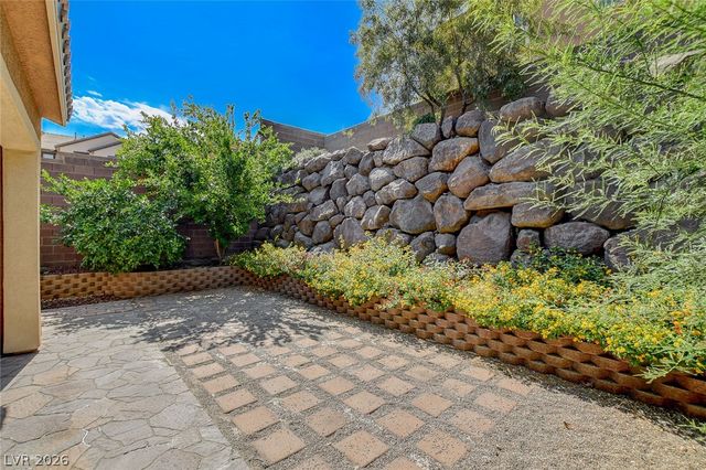 901 Gatesbridge Avenue, Henderson, NV 89012