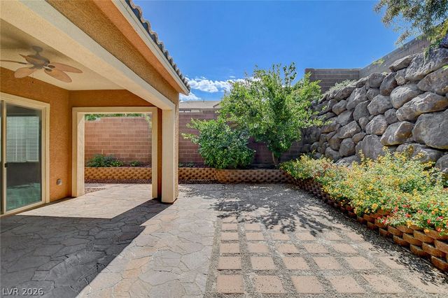 901 Gatesbridge Avenue, Henderson, NV 89012