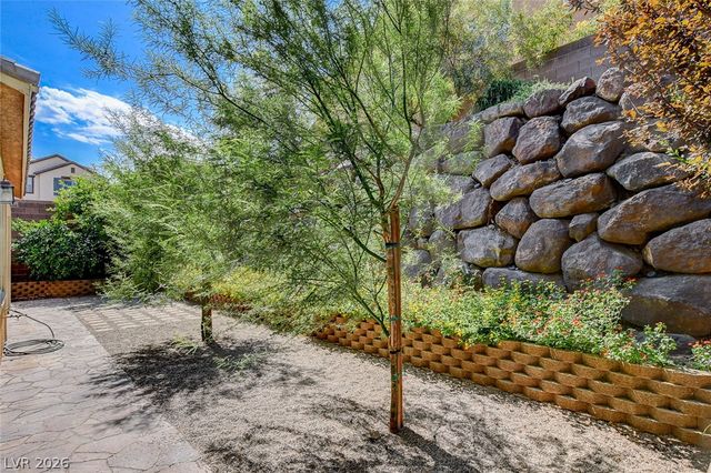 901 Gatesbridge Avenue, Henderson, NV 89012