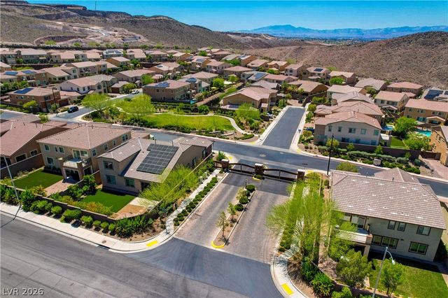 901 Gatesbridge Avenue, Henderson, NV 89012