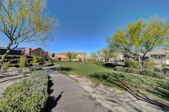 901 Gatesbridge Avenue, Henderson, NV 89012