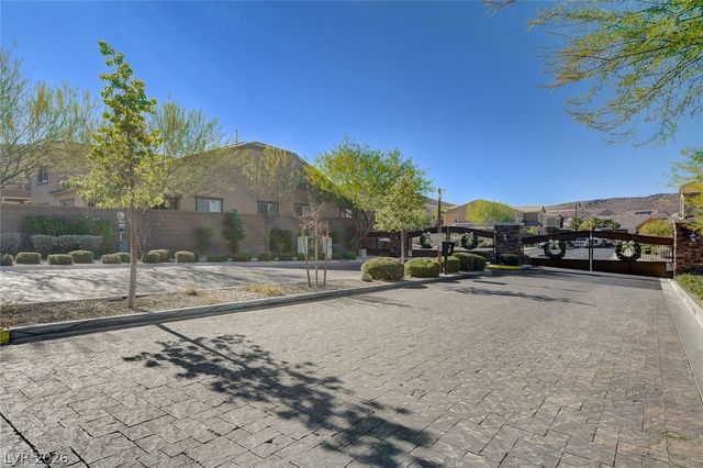 901 Gatesbridge Avenue, Henderson, NV 89012