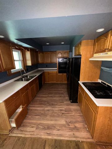 5323 Elmsford Drive, Flint, MI 48532