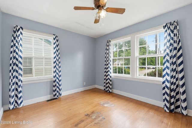 1125 Berry Blvd, Louisville, KY 40215