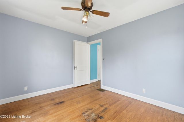 1125 Berry Blvd, Louisville, KY 40215