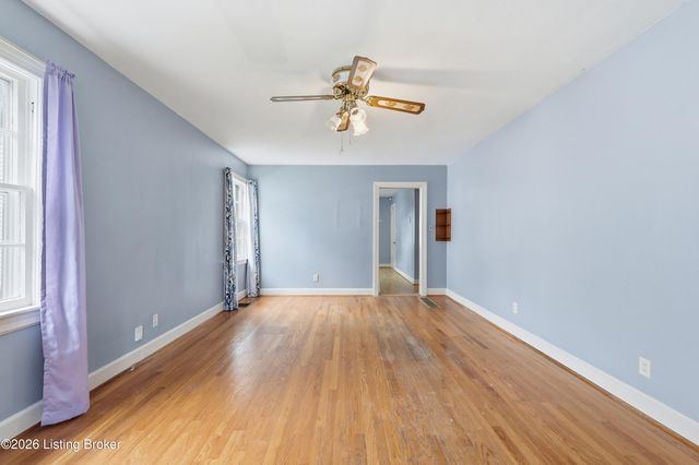 1125 Berry Blvd, Louisville, KY 40215