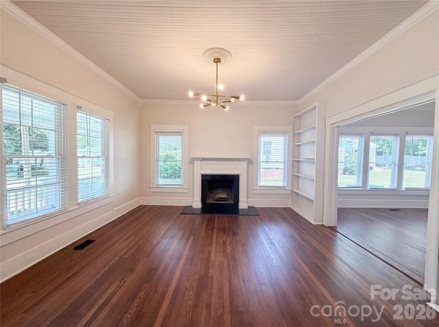 329 W Mclelland Avenue, Mooresville, NC 28115