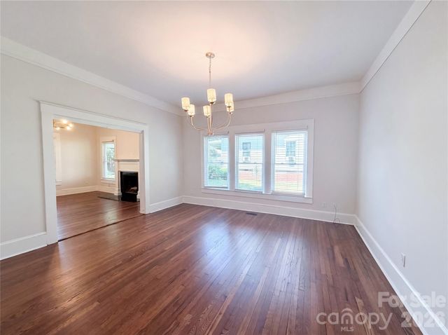 329 W Mclelland Avenue, Mooresville, NC 28115