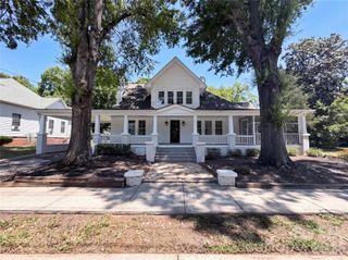 329 W Mclelland Avenue, Mooresville, NC 28115