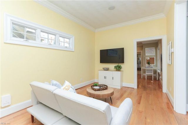 822 W Ocean View AVE, Norfolk, VA 23503