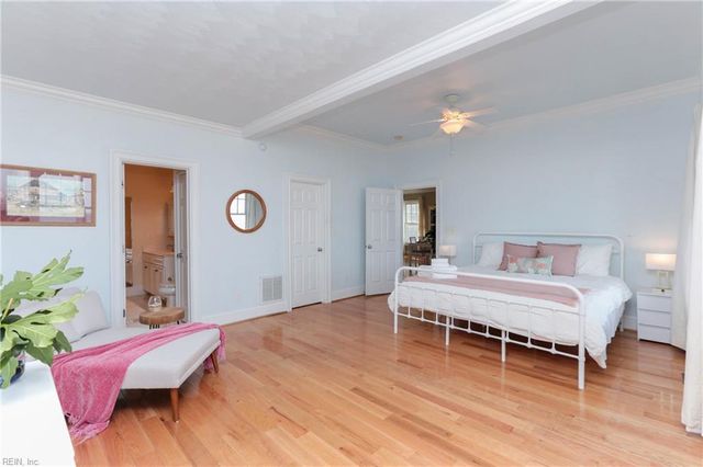 822 W Ocean View AVE, Norfolk, VA 23503