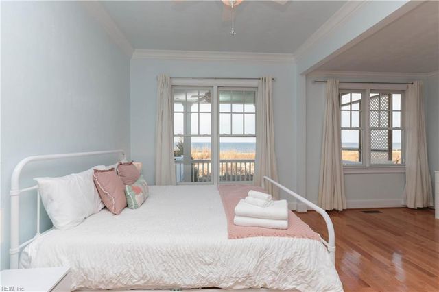 822 W Ocean View AVE, Norfolk, VA 23503