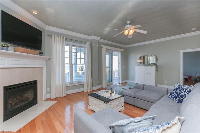 822 W Ocean View AVE, Norfolk, VA 23503