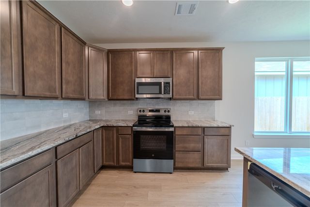 2518 Maskavich Court, Bryan, TX 77807