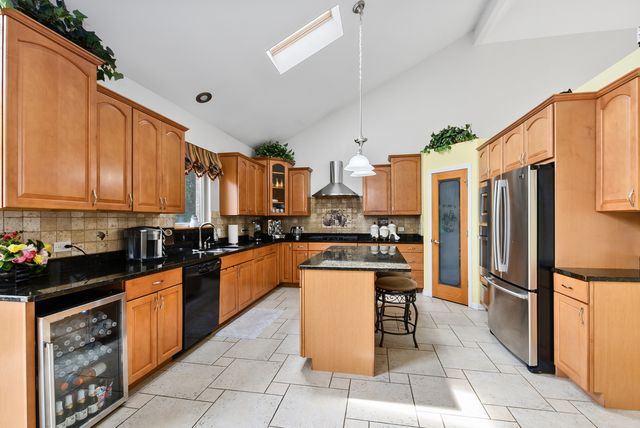 6921 W McCampbell Drive, Monee, IL 60449