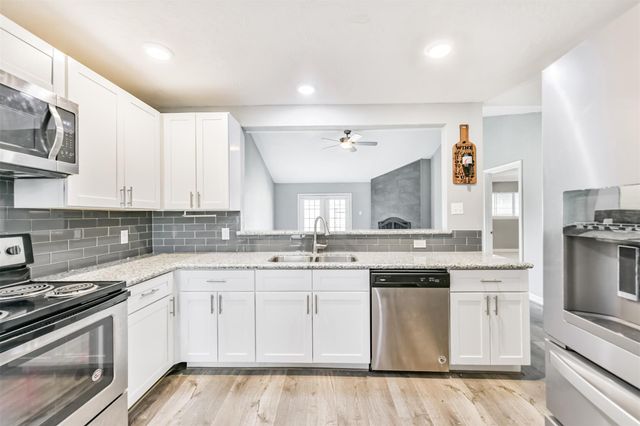 3102 Stacy Lane, La Porte, TX 77536