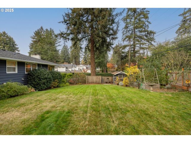 675 10TH St, Lake Oswego, OR 97034