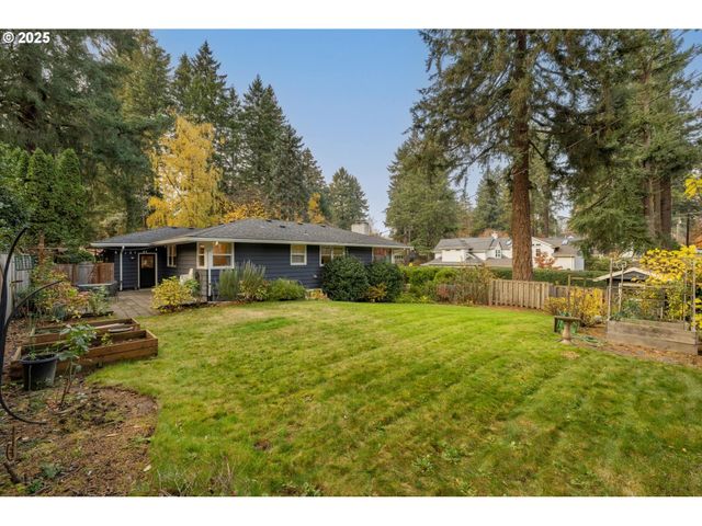 675 10TH St, Lake Oswego, OR 97034