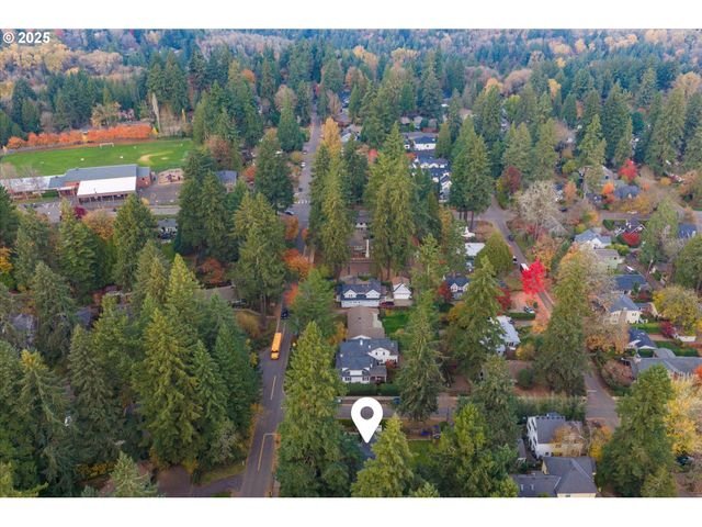 675 10TH St, Lake Oswego, OR 97034