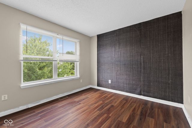 10427 Apple Creek Drive, Indianapolis, IN 46235