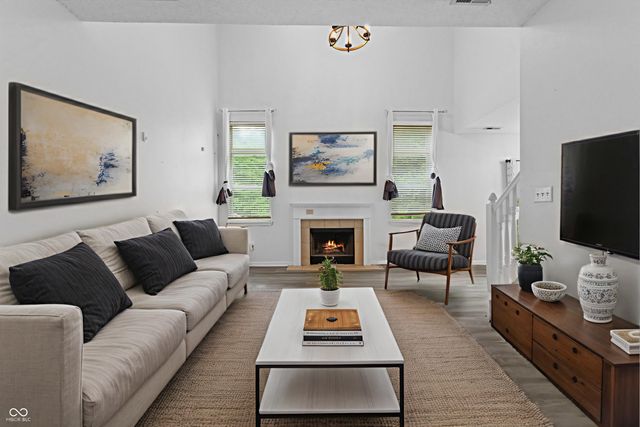 10427 Apple Creek Drive, Indianapolis, IN 46235