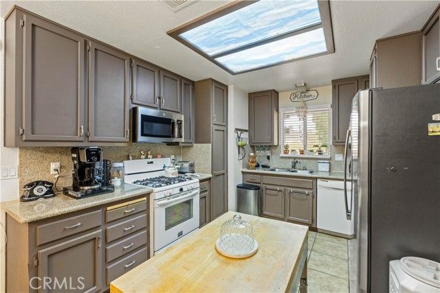 20100 87th, California City, CA 93505