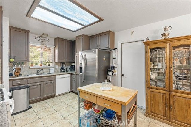 20100 87th, California City, CA 93505