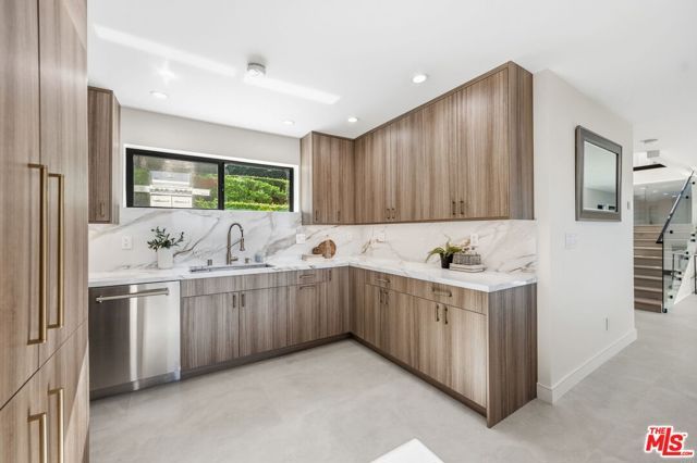 3465 Valley Meadow Road, Sherman Oaks, CA 91403