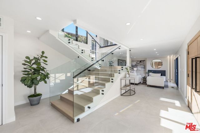 3465 Valley Meadow Road, Sherman Oaks, CA 91403