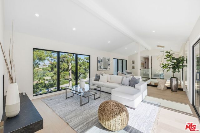 3465 Valley Meadow Road, Sherman Oaks, CA 91403