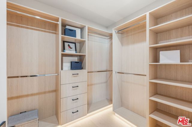 3465 Valley Meadow Road, Sherman Oaks, CA 91403