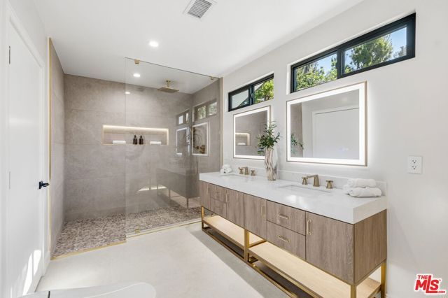 3465 Valley Meadow Road, Sherman Oaks, CA 91403