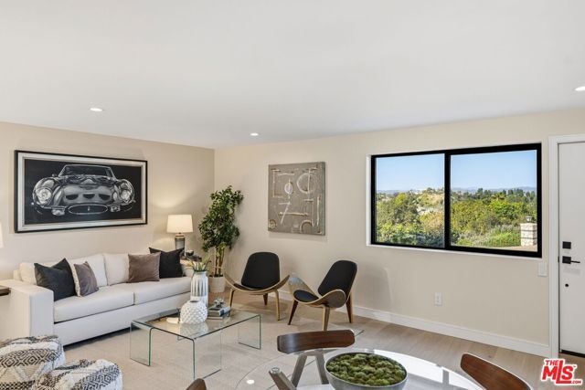 3465 Valley Meadow Road, Sherman Oaks, CA 91403